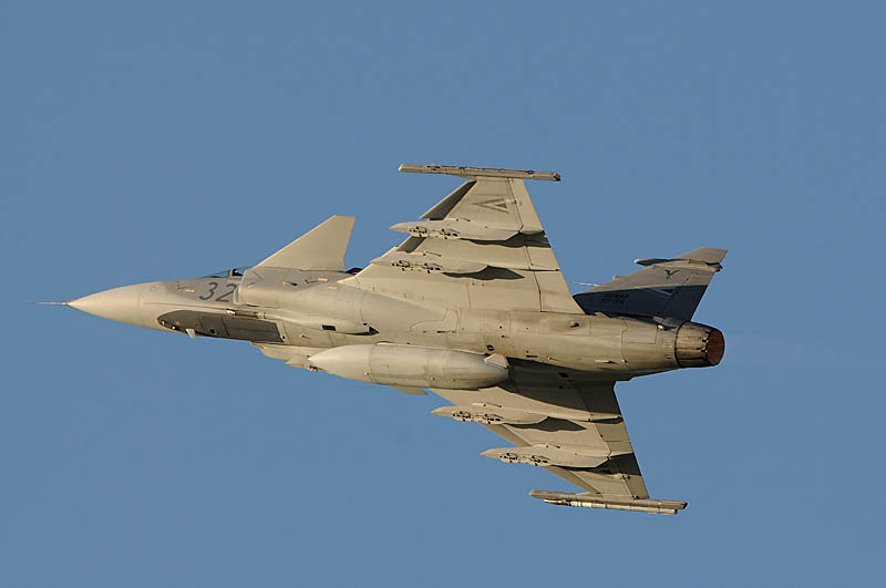 pic 30.jpg - Break for the landing